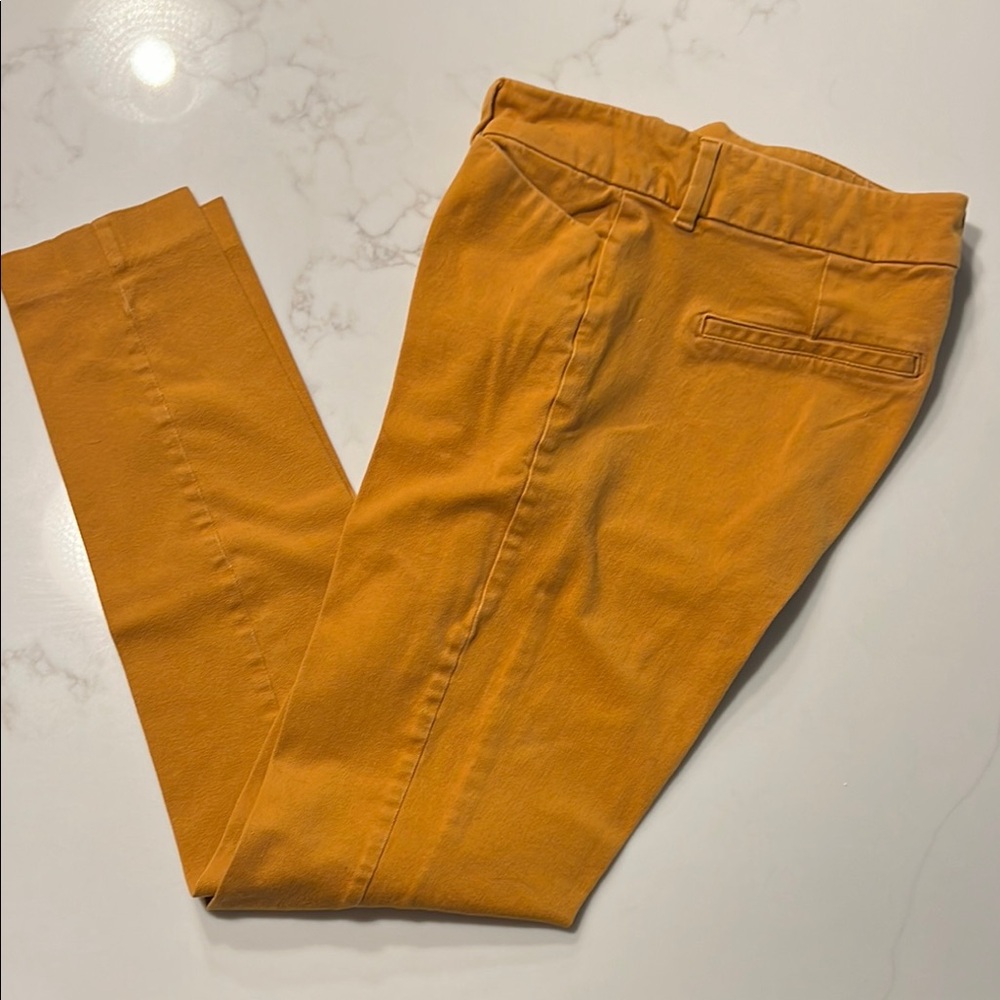 Old Navy Women's Skinny Jeans | Front & Back Pockets | Size 4 | Tangerine Color